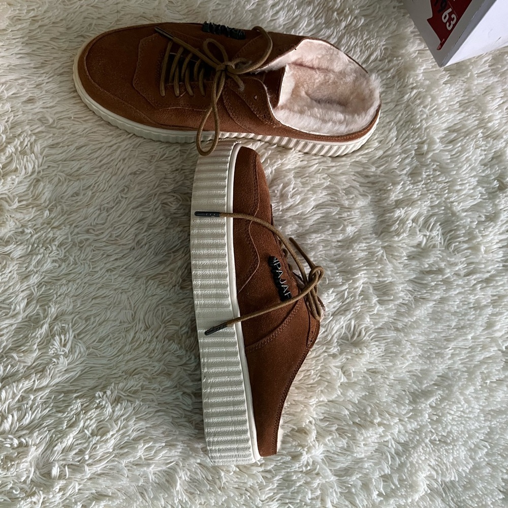 Pajar Carmela Genuine shearling lined slip on sneaker size 41, NEW